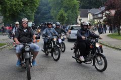 1. Schönberger Oldtimertreffen: Die Mopeds kommen 01