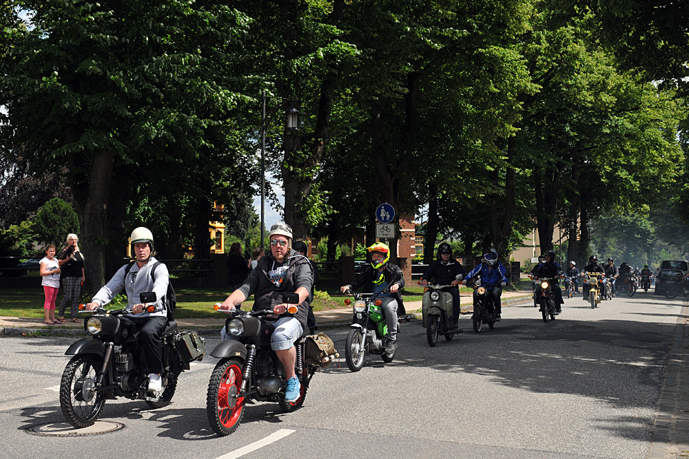 1. Schönberger Oldtimertreffen: Die Mopeds kommen 02