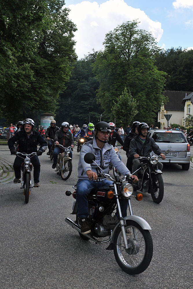 1. Schönberger Oldtimertreffen: Die Mopeds kommen 03