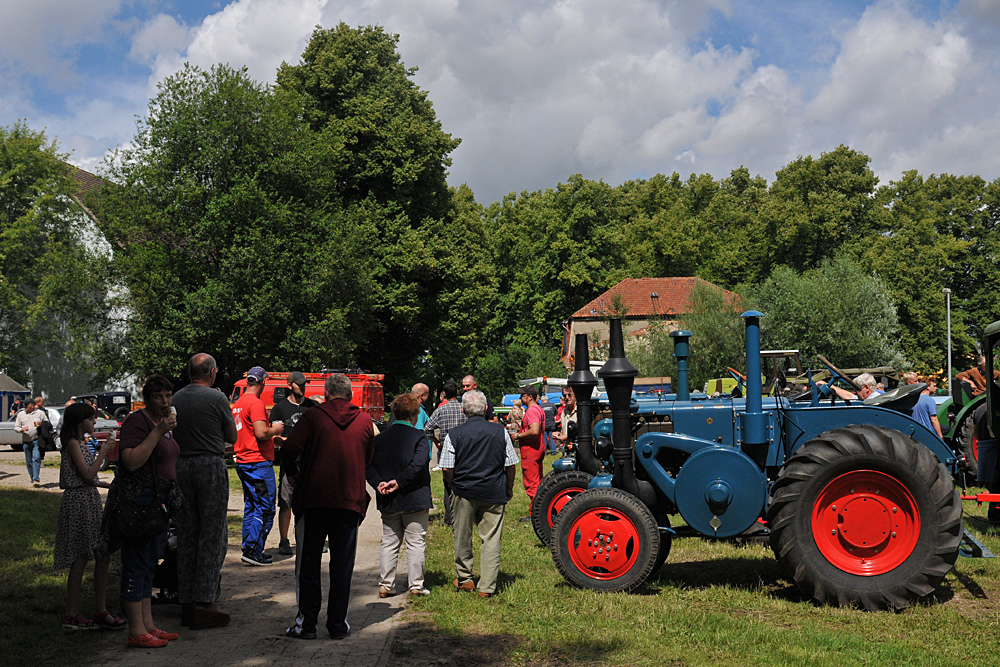 1. Schönberger Oldtimertreffen: Lanz – Gucken