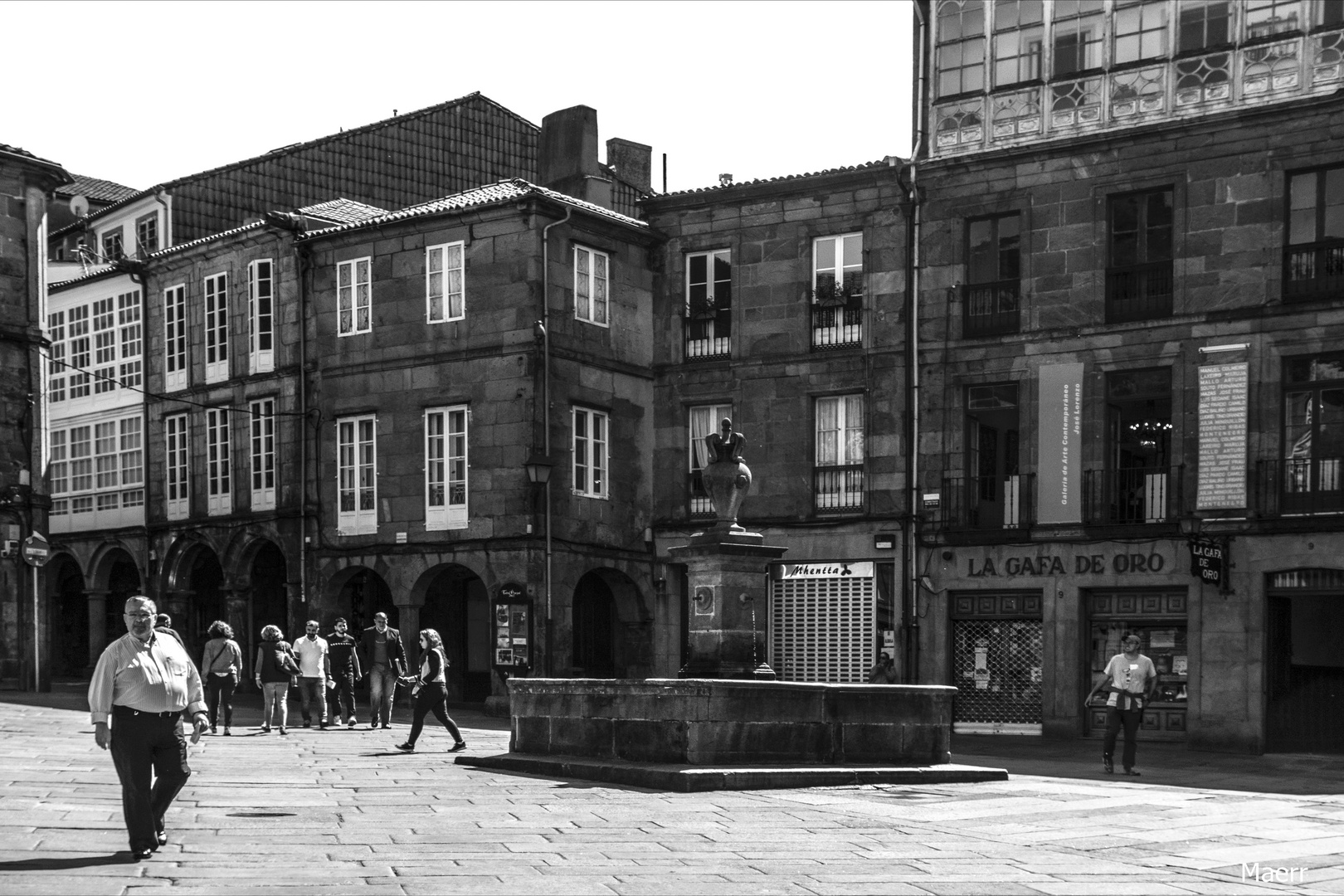 1-Tres vistas de La Plaza del Toral.Santiago de Compostela