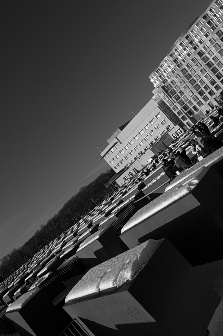 (1) Umgebung - Denkmal für die ermordeten Juden Europas, Berlin