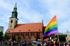 10 0000 Demo Homophob No Putin 2014