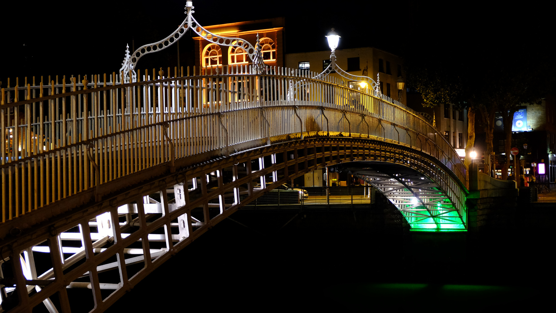 (10) Baile Átha Cliath, Éire - Ha'penny Bridge