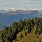 10 beschriftete Alpengipfel in 60-85 km Entfernung vom Grödnertal...