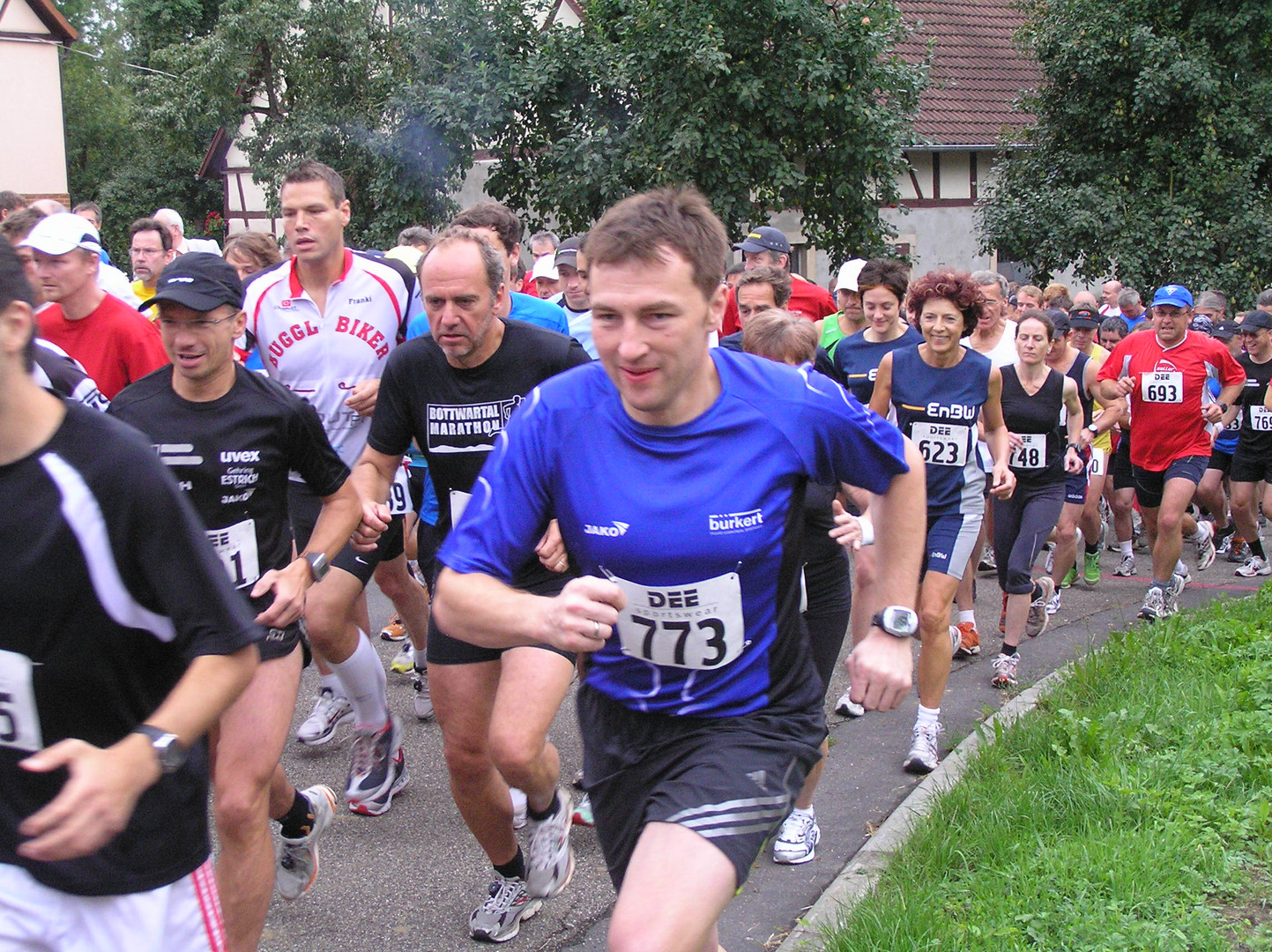 10. run&fun-lauf Unterginsbach 15.08.2010, Start: 10km [8] Hohenloher Lauf Cup