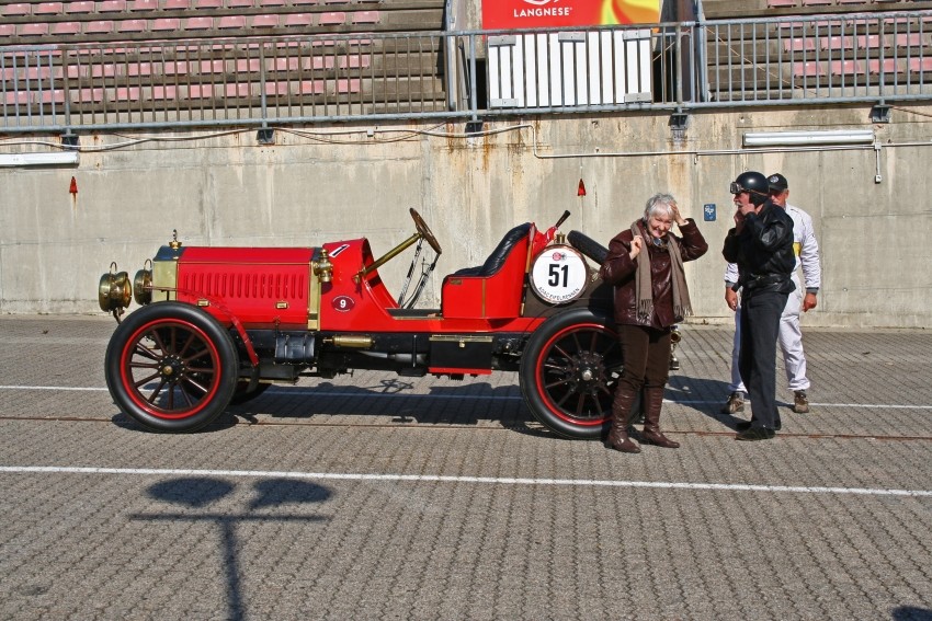 100 Jahre alt und er läuft und läuft.......................!