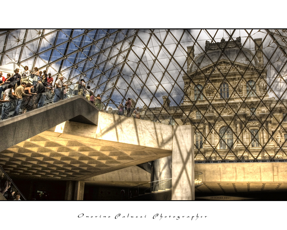 100% LOUVRE