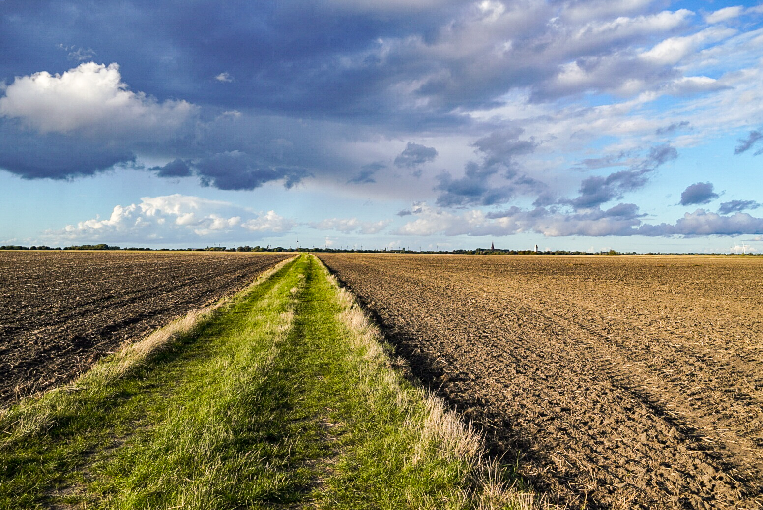 100 Meter Feldweg