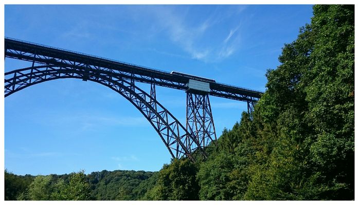 100 Meter über der Wupper