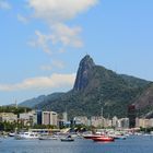 100% organisches Foto von Botafogo Hafen und dem Christus Hügel im Hintergrund