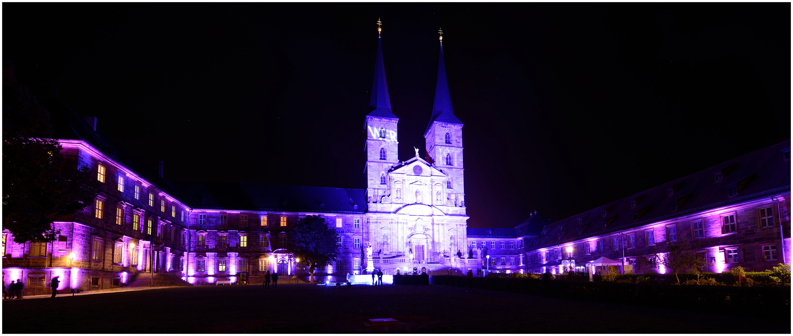 1000 Jahr Feier Michaels Kirche von vorne.