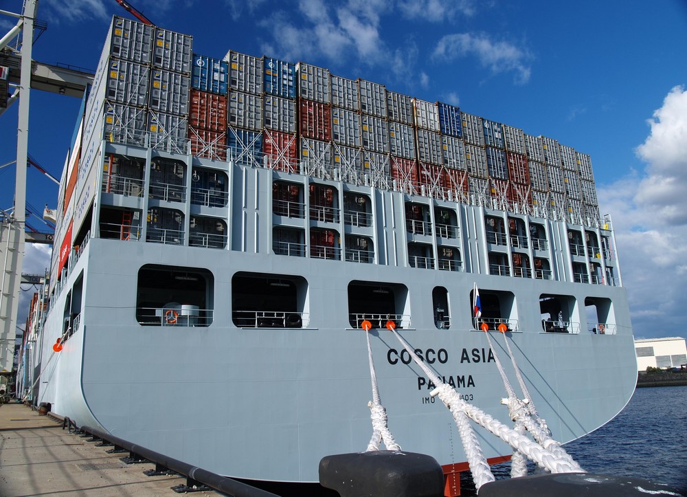 10.000 TEU's von Achtern, Cosco Asia