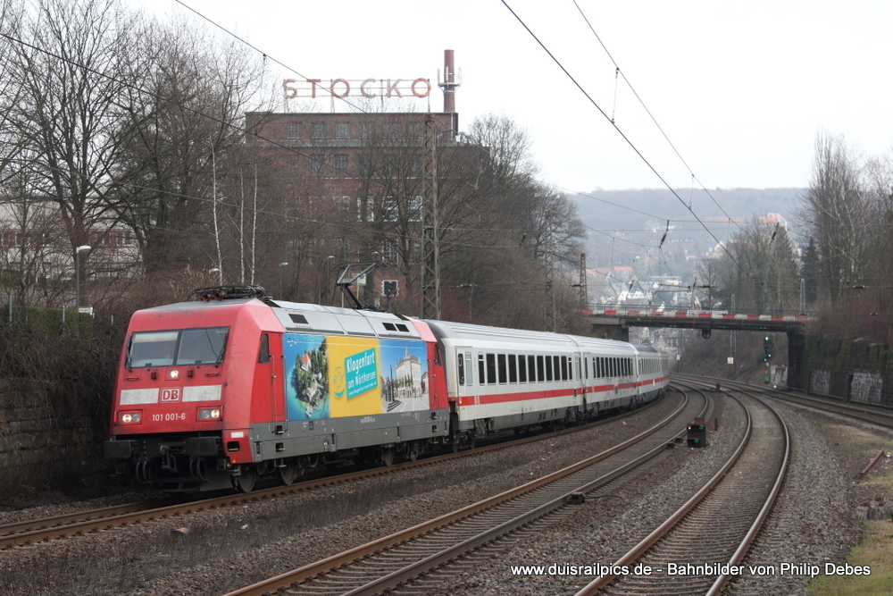 101 001-6 mit dem IC2025 in Wuppertal Sonnborn