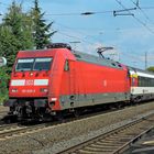 101 026-3 mit Wagen der SBB in Richtung Mainz