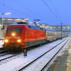 101 026 mit Intercity im winterlichen Heidelberg