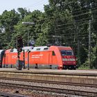 101 051-1 DB durchfährt den Bahnhof Mainz-Bischofsheim