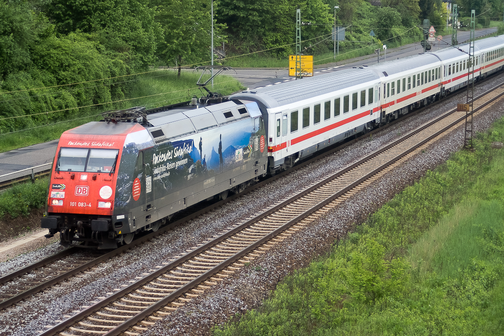 101 083-4 "Packendes Südafrika" mit IC bei Linz am Rhein