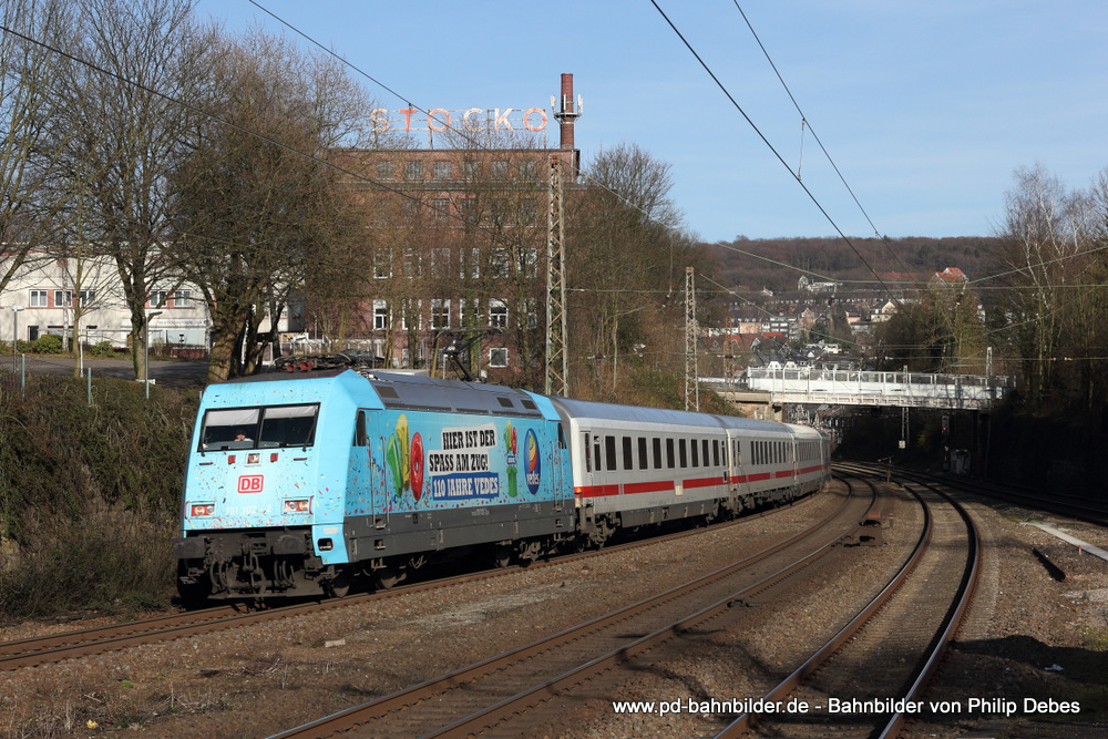 101 102-2 (DB Fernverkehr) mit dem IC 2048