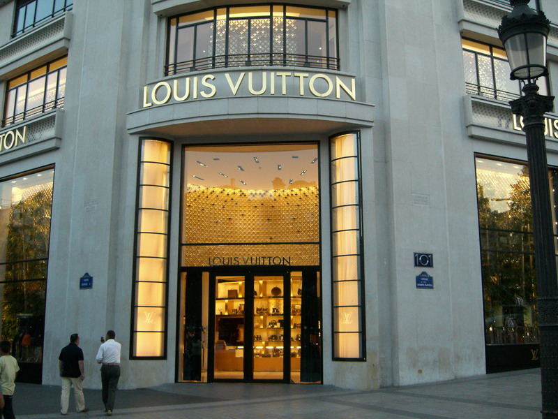 101 Avenue des Champs Elysees