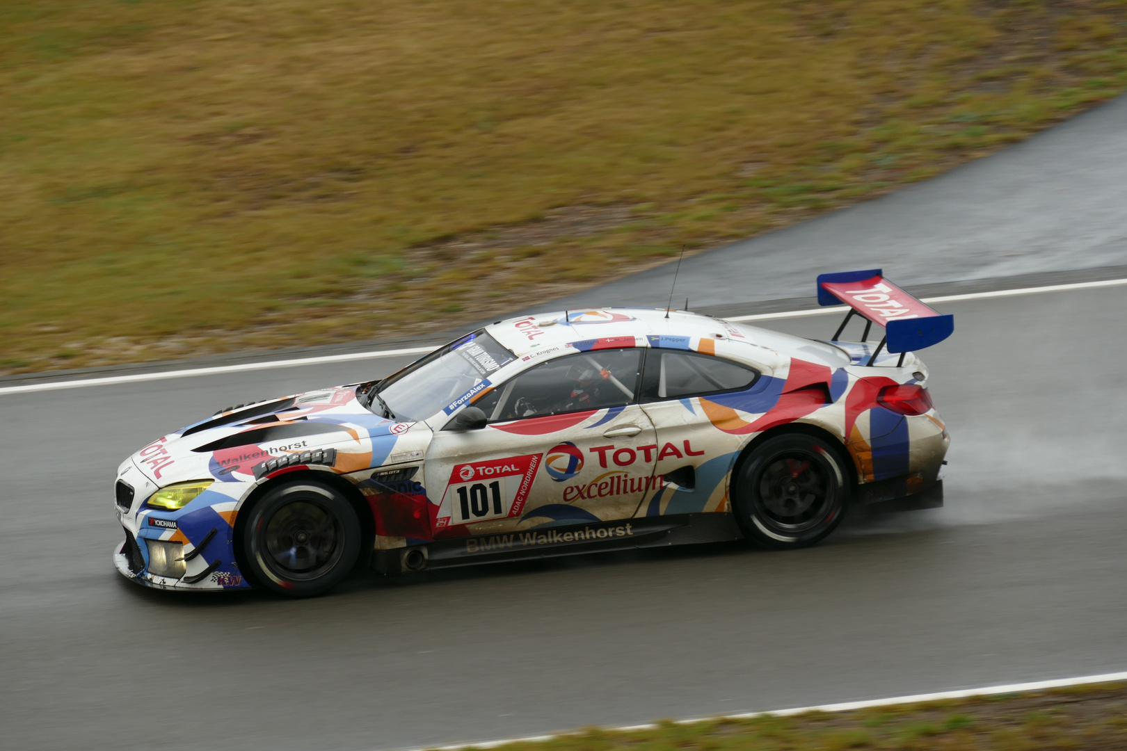 #101 Walkenhorst BMW M6 GT3