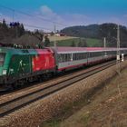 1016 025 (Portugal) mit OEC 566 im Chiemgau