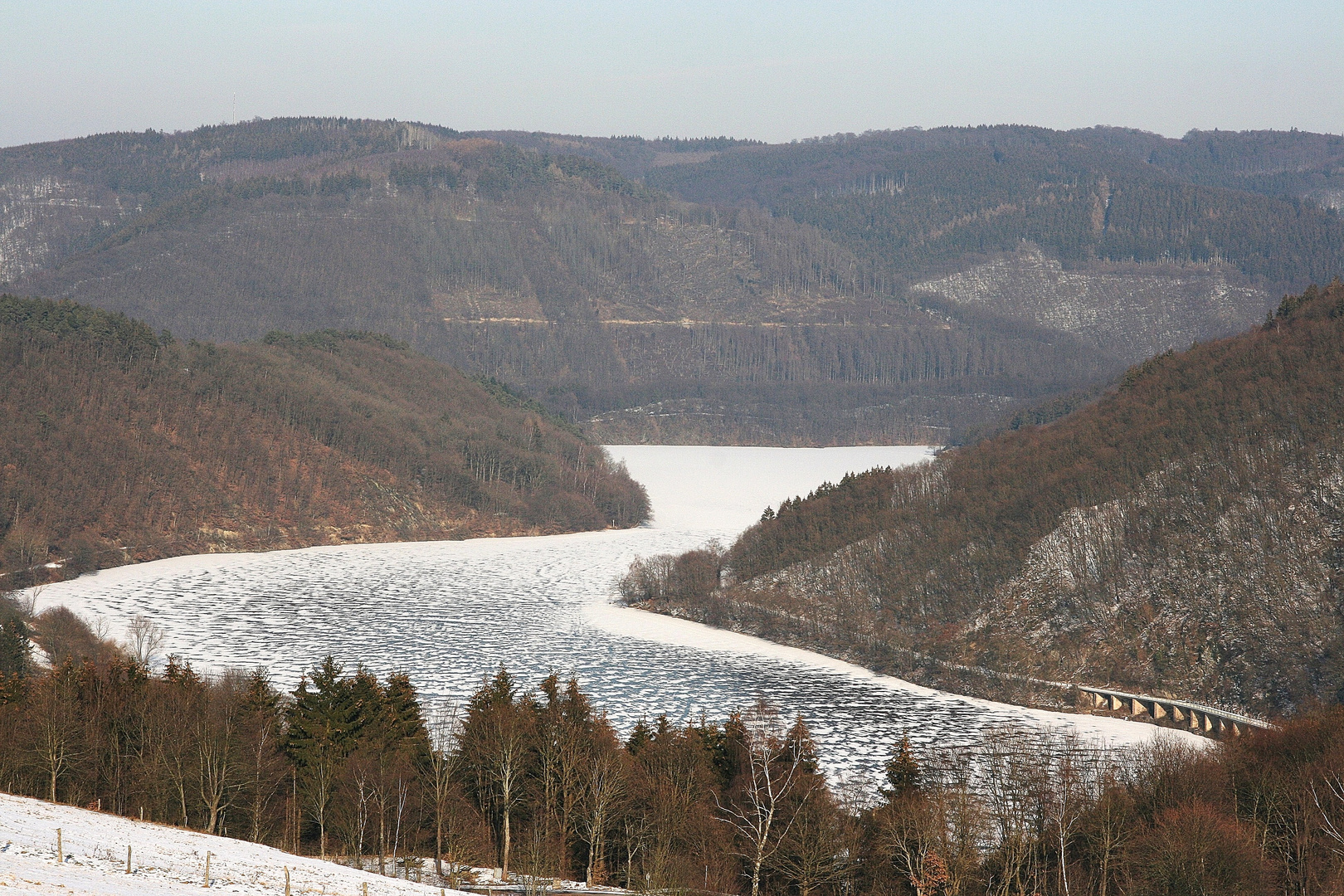 10241 Winterfarben am Obersee