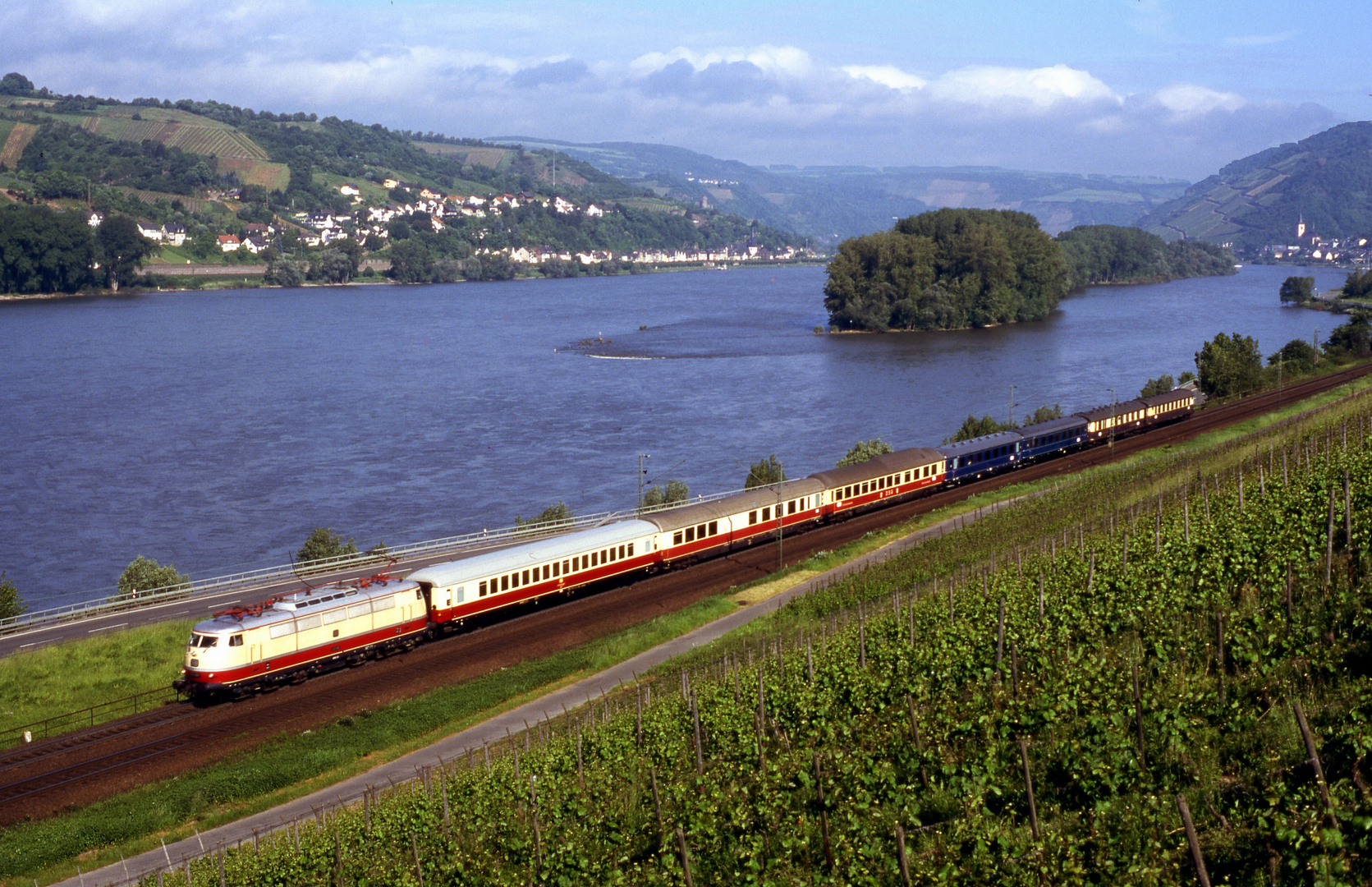 103 001 bei Lorch/Rheingau