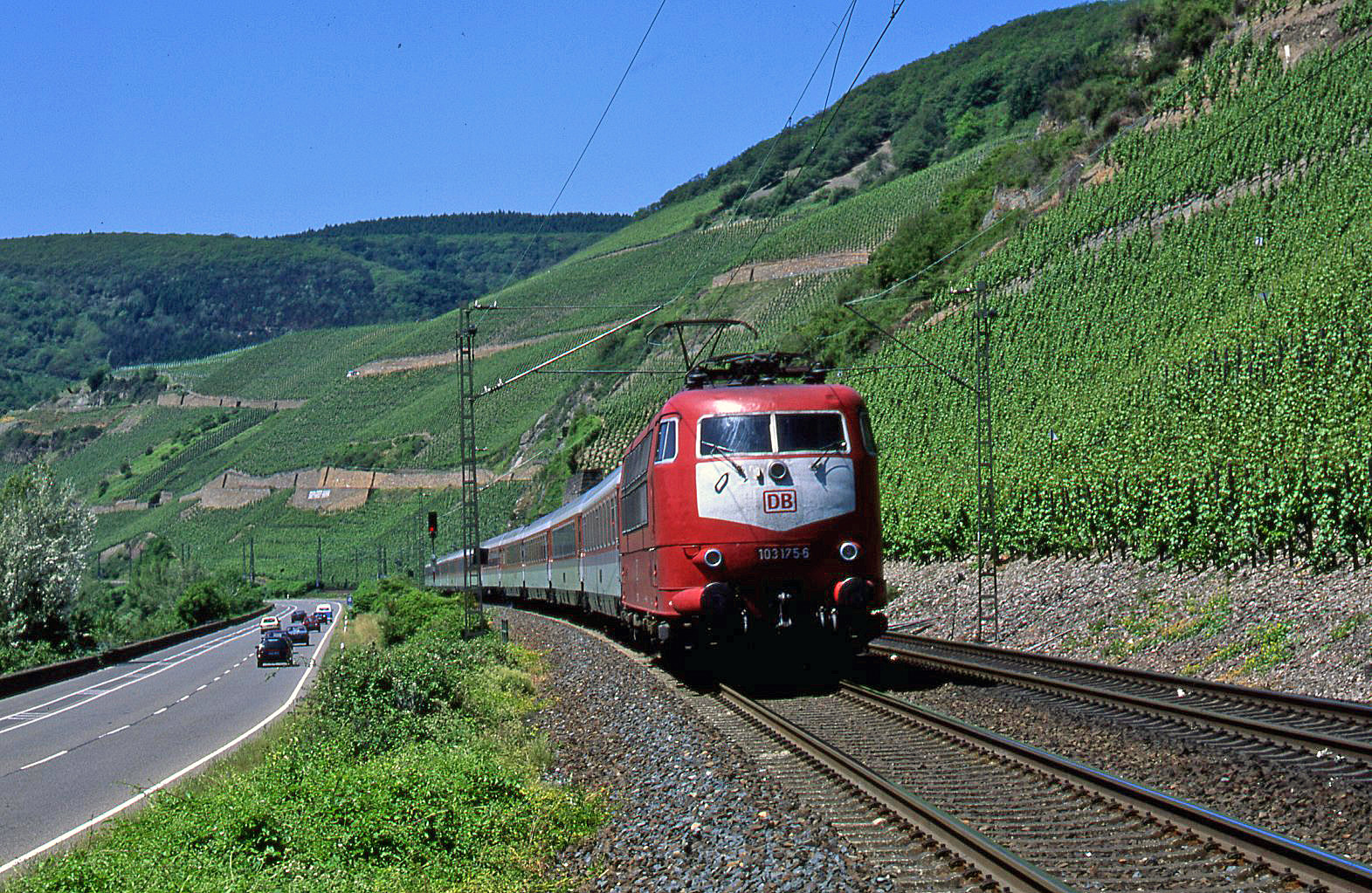 103 175-6 bei Boppard