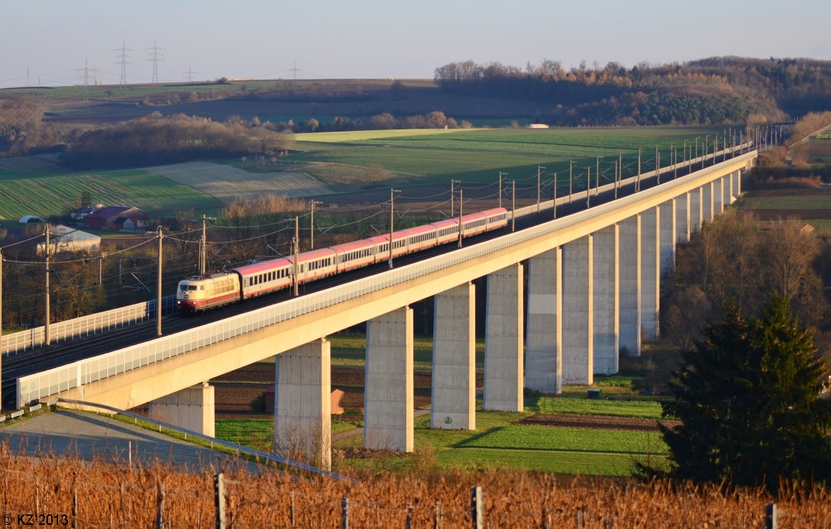 103 235 auf der Enztalbrücke