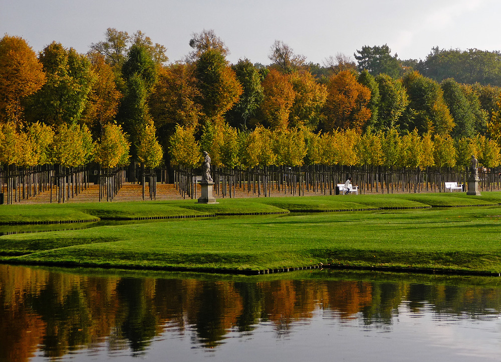 (108) Herbstlicher Schloßgarten Foto &amp; Bild landschaft