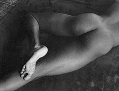 11 - Minor White, nudo, 1947