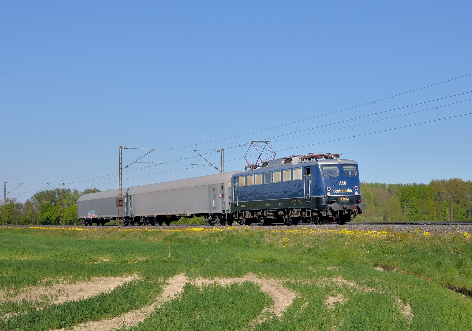 110 278-9 --Centralbahn-- am 22.04.20 in Nordbögge