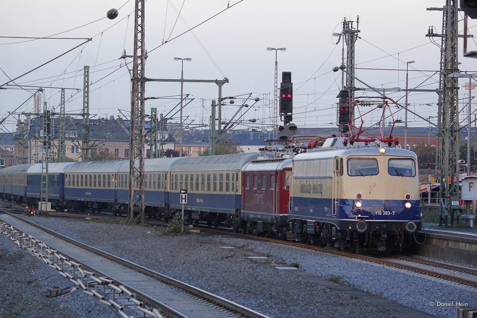 110 383-7 Centralbahnsonderzug in Düsseldorf Hbf.