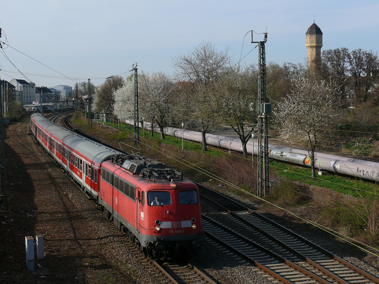 110 446-2 bei Mannheim Neckarau (5)