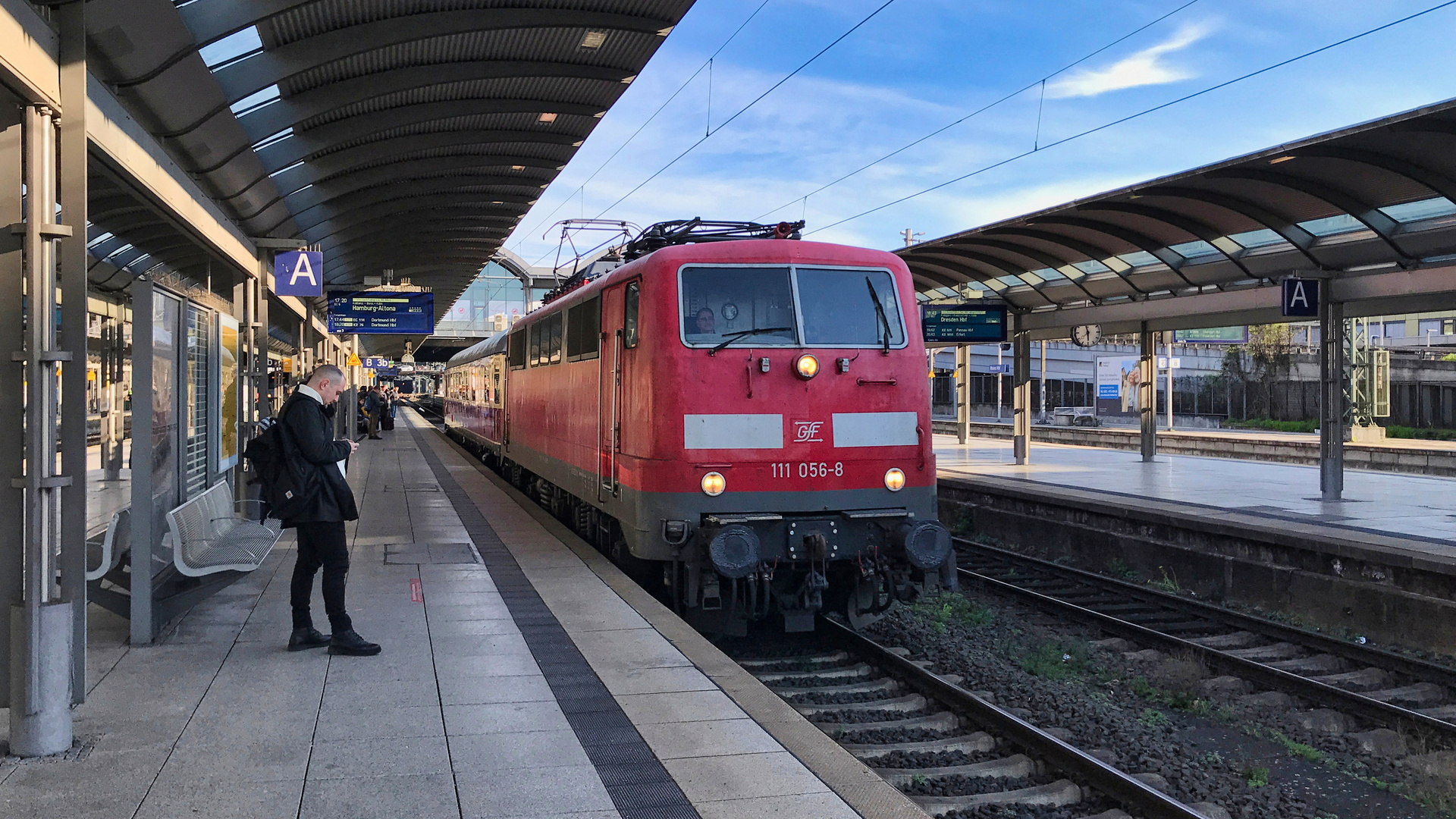 111 056 im Mainzer Hauptbahnhof