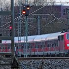 111 103 als Schublok für einen RE in Richtung Mannheim