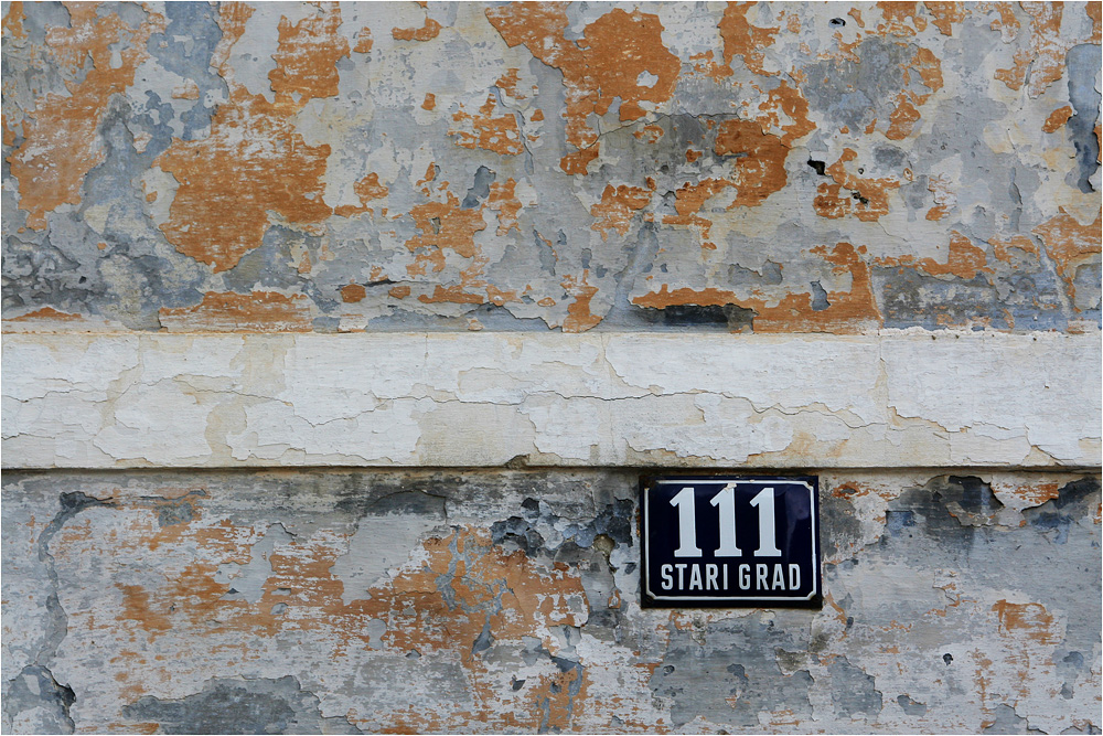 111 Starigrad