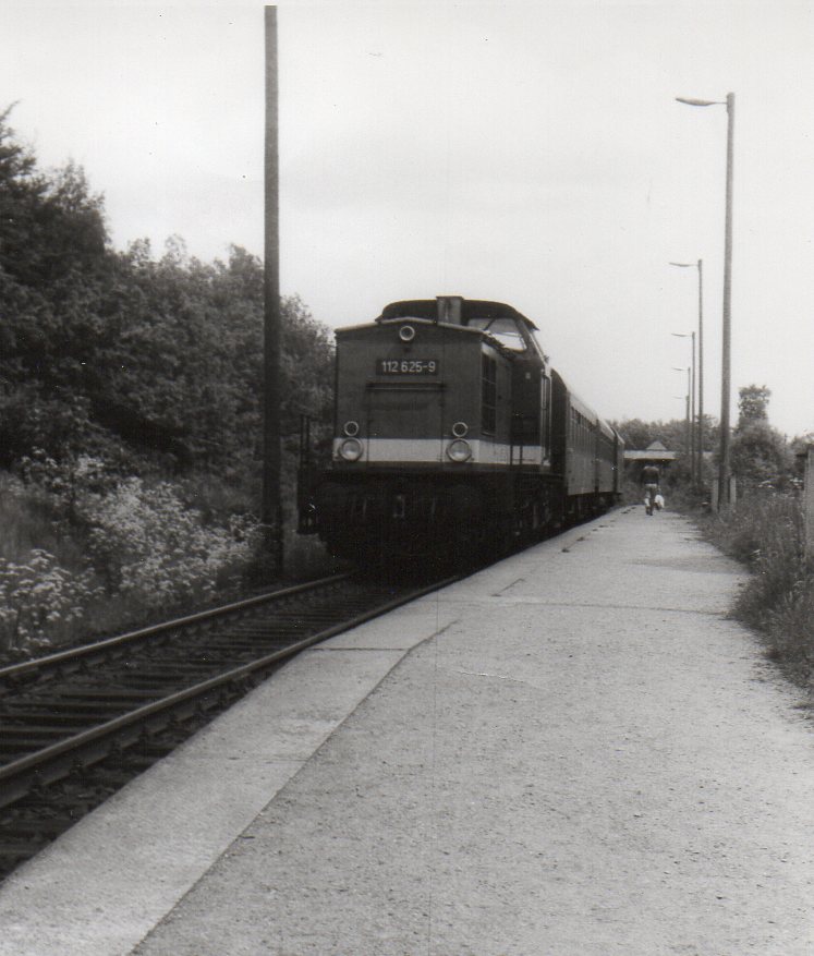 112 625-9 im Bahnhof Oelsnitz(Erzgeb) ca. 1987 Besuch im Bergbau-Museum II