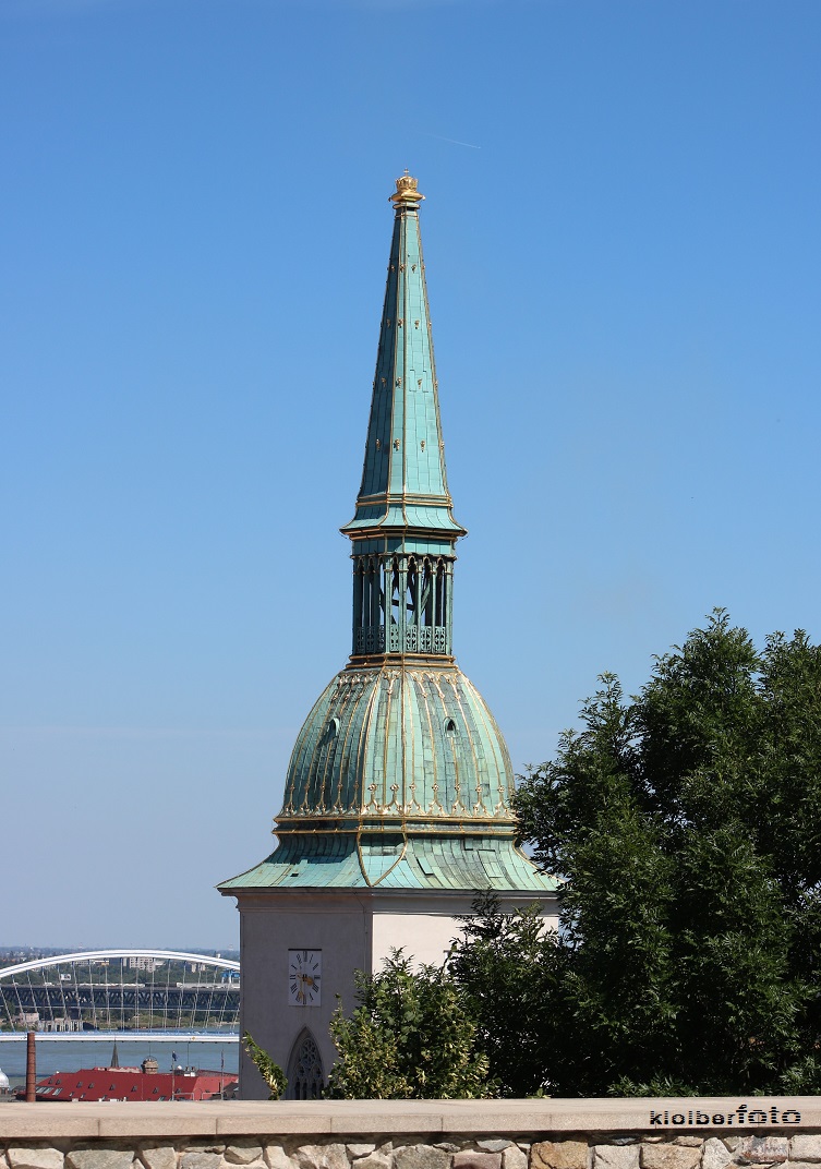 (112) die spitze der martins kirche (bratislava)