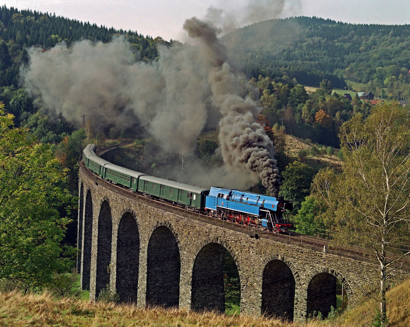 113.10.200137a -CSD 2001.10 CSD 477 04s3 Ceska Lipa - Liberec area Image18 - Novina