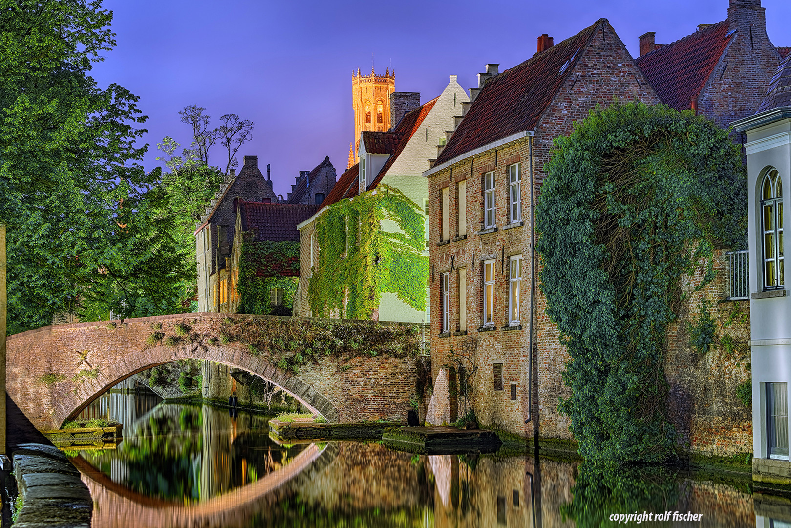 1143P-51P Brügge Belgien Nacht 