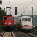 115 459-0 bei der Überholung vom ICE 1028 im Bf. Loreley