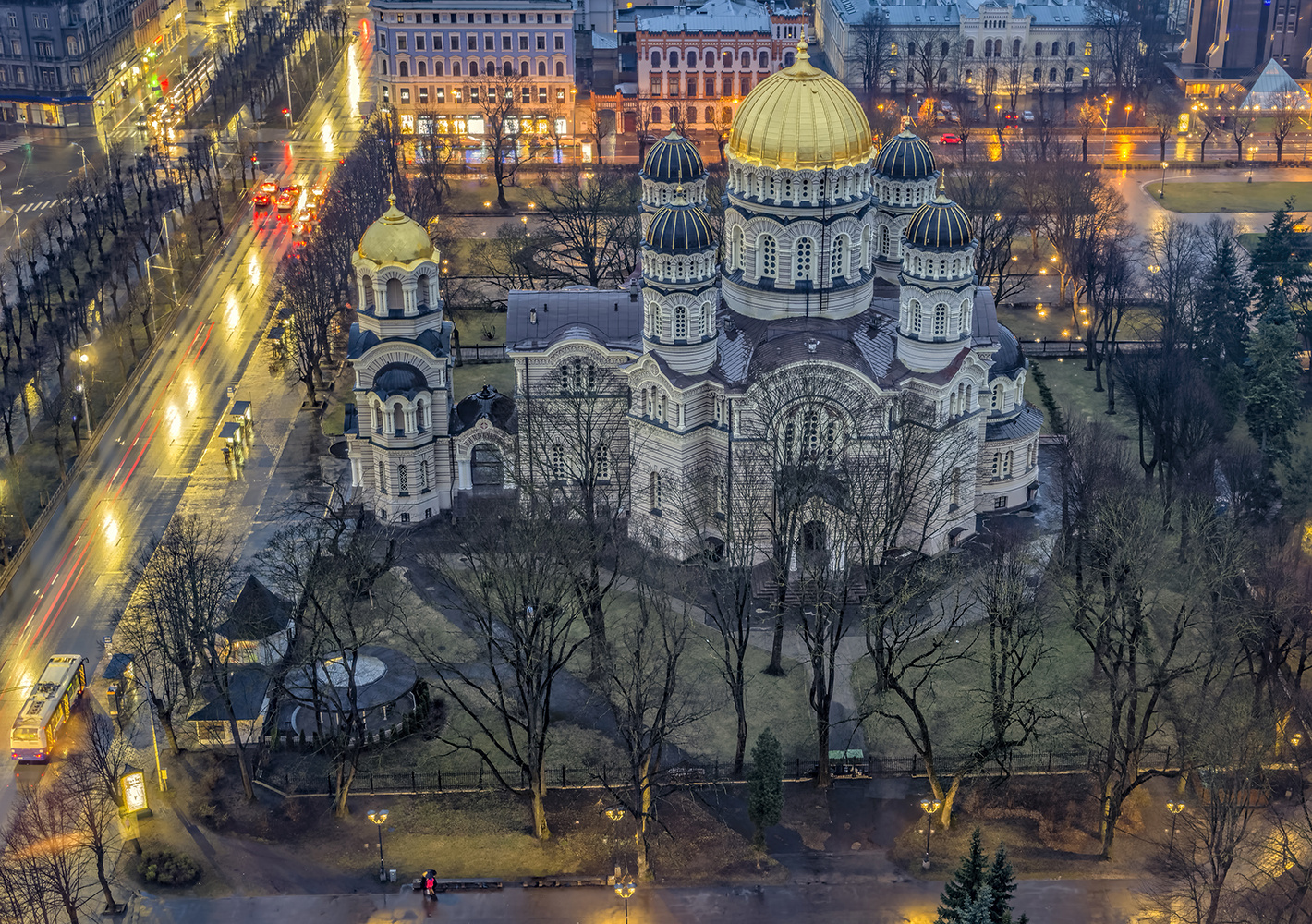 1156SB Orthodoxe Kirche Riga beleuchtet