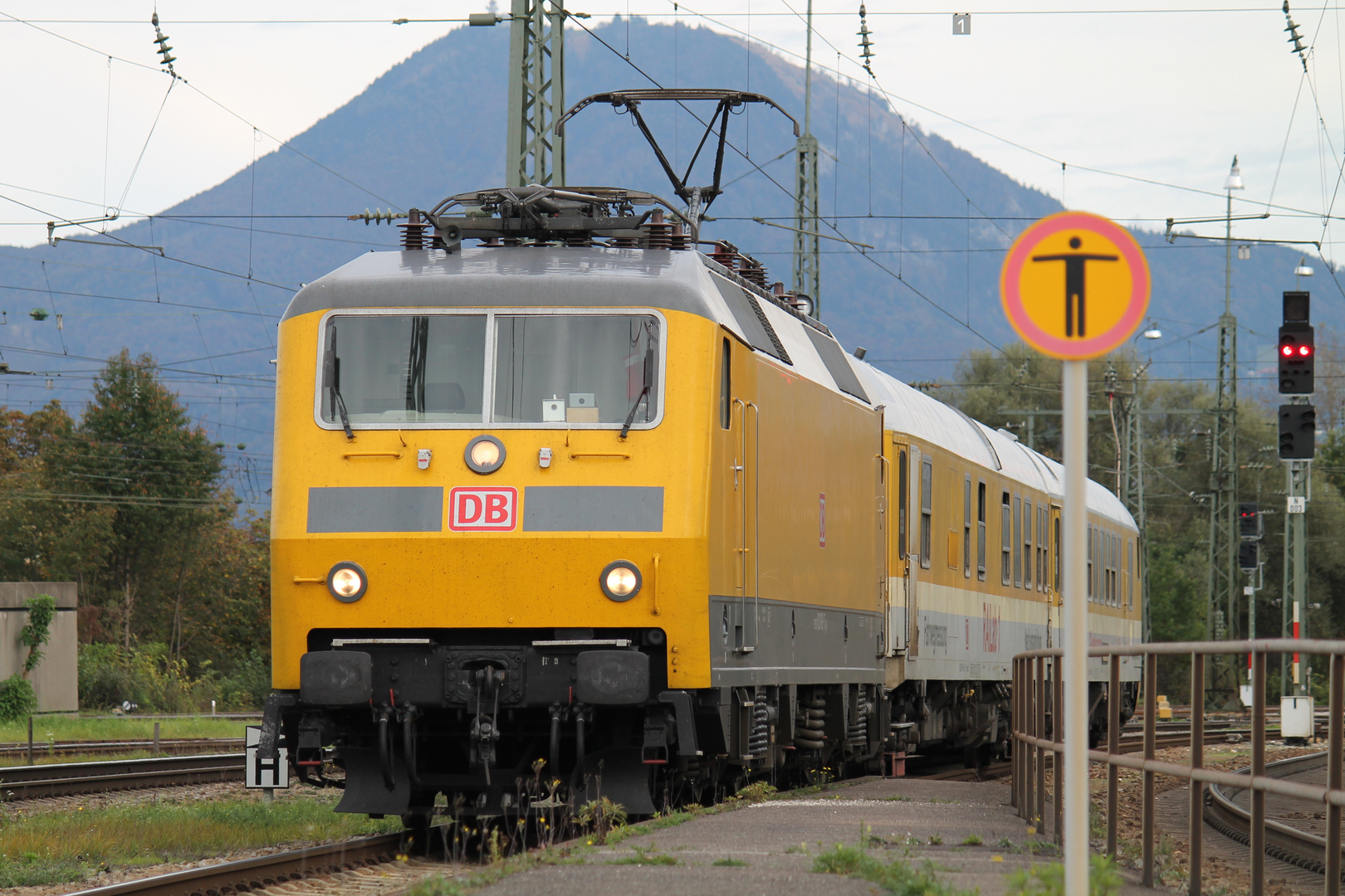 120 160-7 mit Gleismesszug