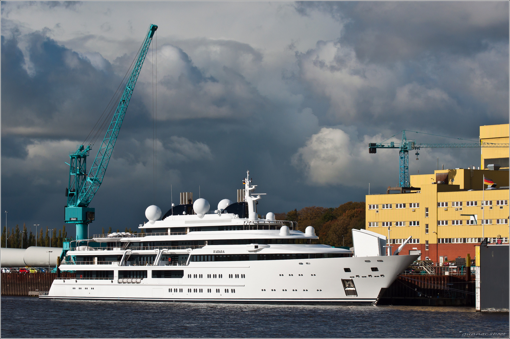 124m Motoryacht Katara