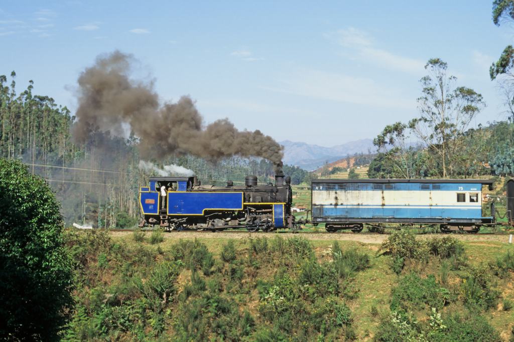 127-Indien-X37384 NILGIRI MOUNTAIN RAILWAY    zum blue monday