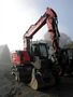 Liebherr Bagger im Nebel von Jeschi