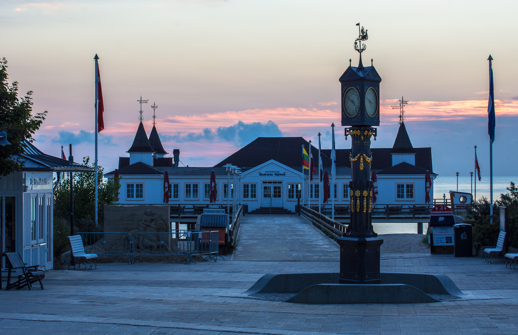 13.07.16 Seebrücke Ahlbeck und historische Uhr 