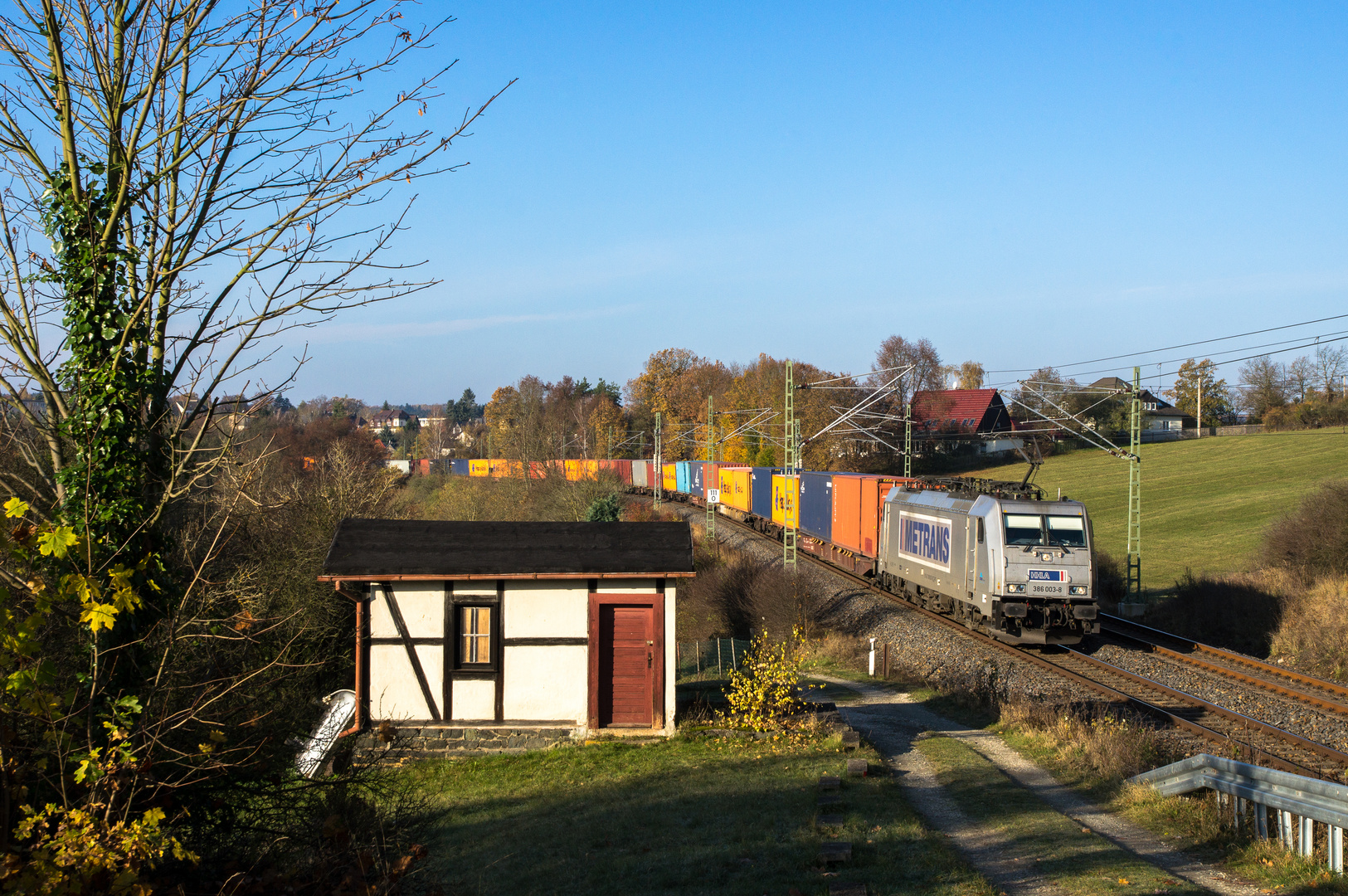 13.11.16 386 003 Metrans Containerzug in Jößnitz